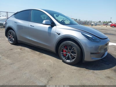 7SAYGDED6SF****** · 2025 TESLA MODEL Y LONG RANGE DUAL MOTOR REAR-WHEEL DRIVE