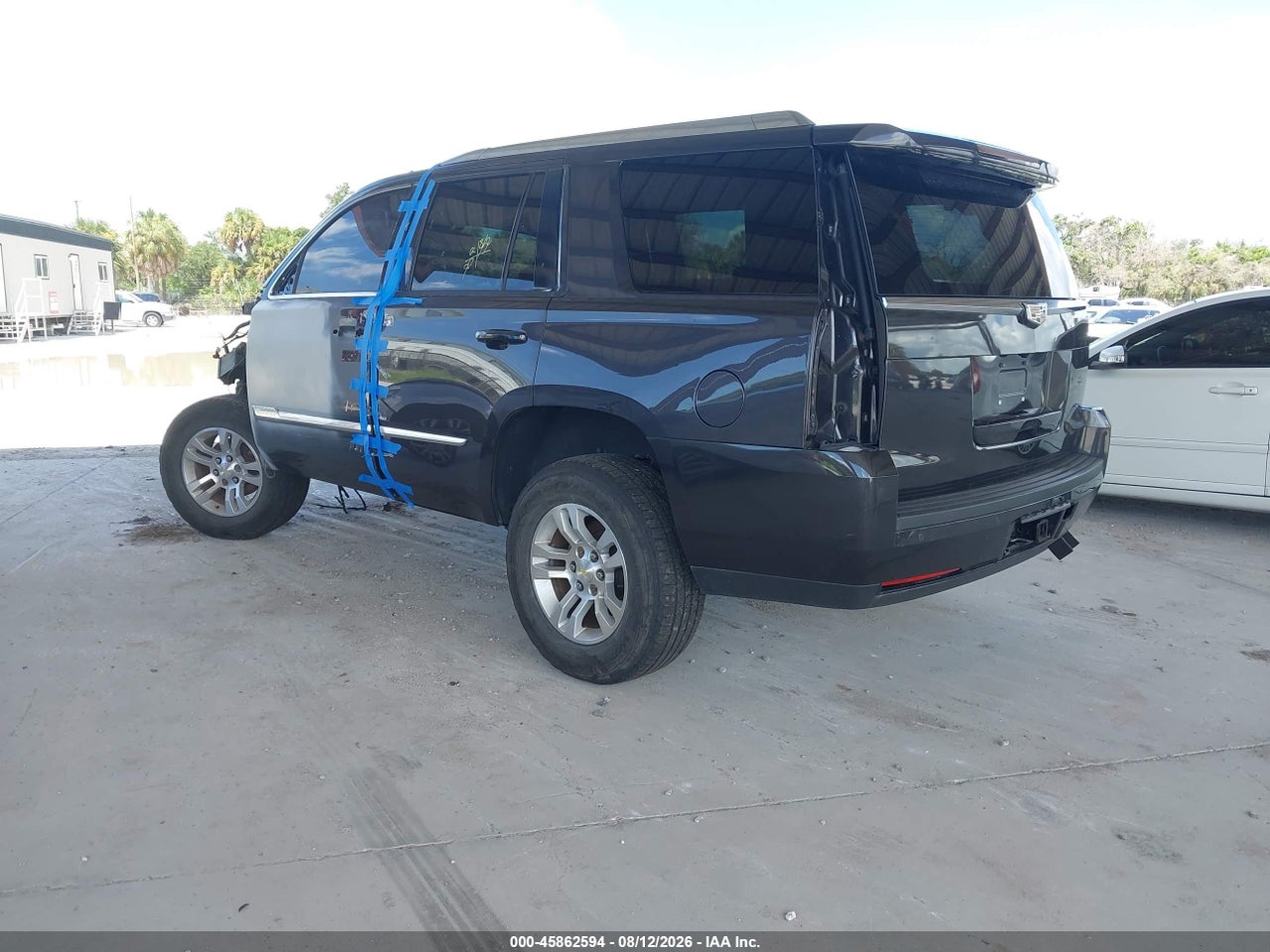 2016 CADILLAC ESCALADE LUXURY COLLECTION · 3/10