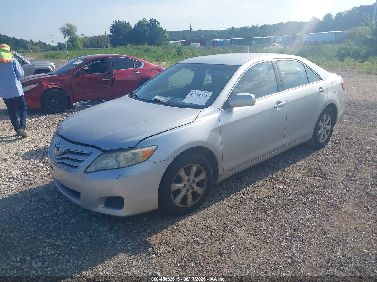 2010 TOYOTA CAMRY LE · 2/11