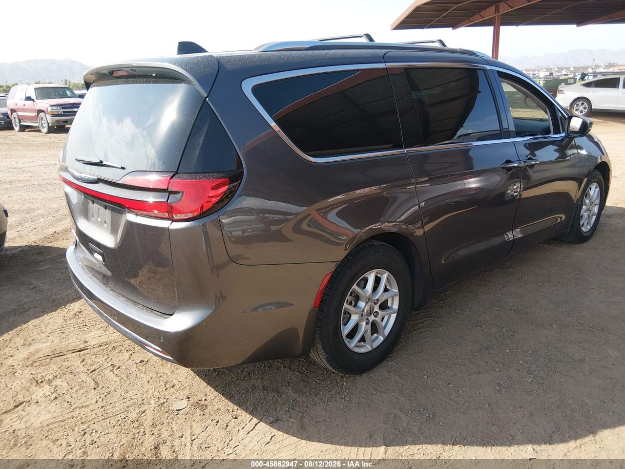 2021 CHRYSLER PACIFICA TOURING L · 4/10