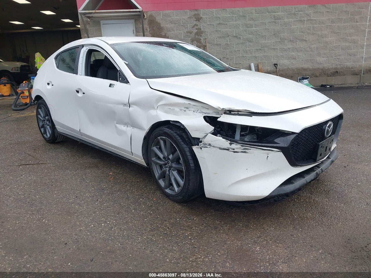 JM1BPBKL1M1****** · 2021 MAZDA MAZDA3 SELECT