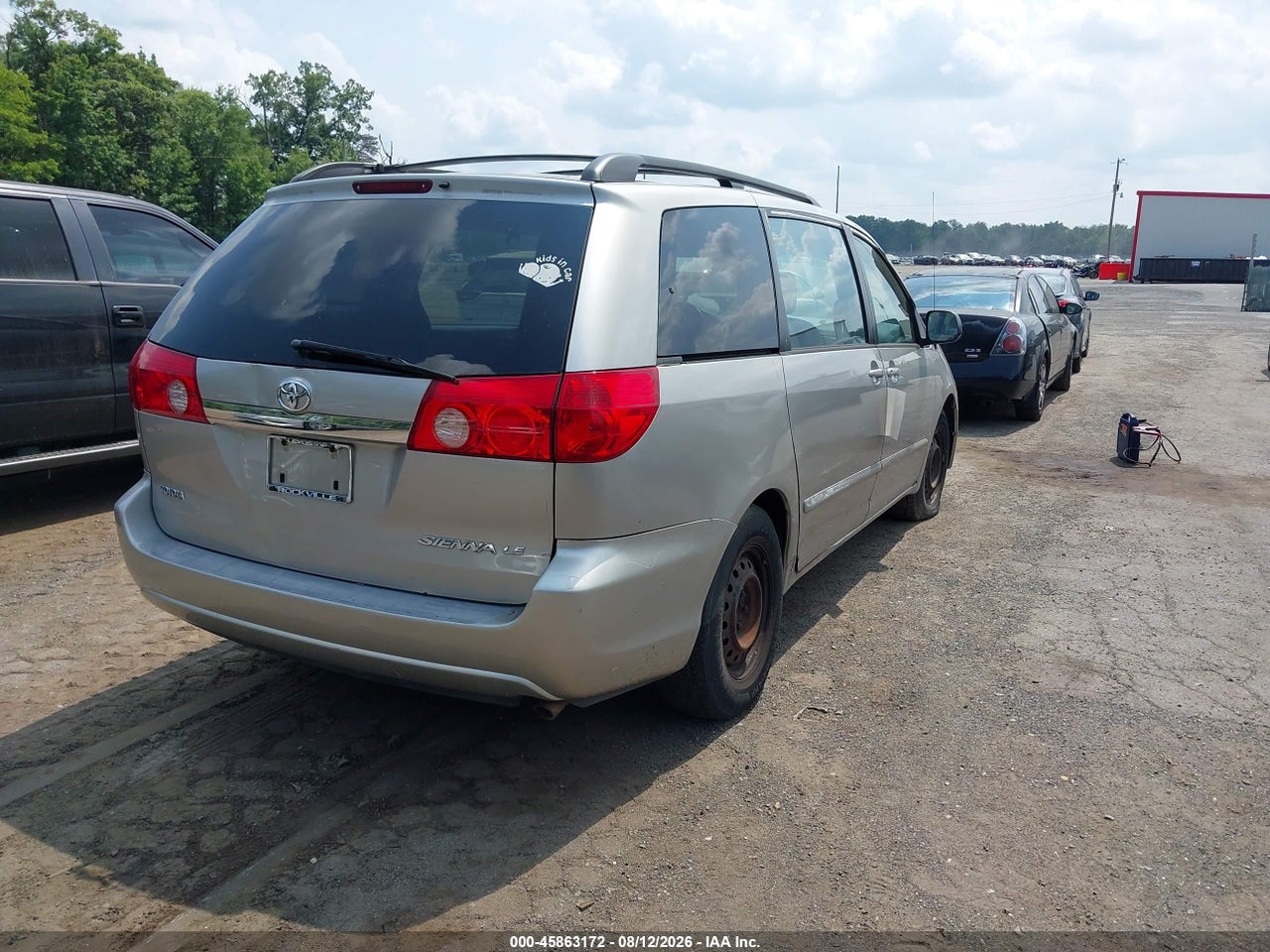 2008 TOYOTA SIENNA CE · 4/11