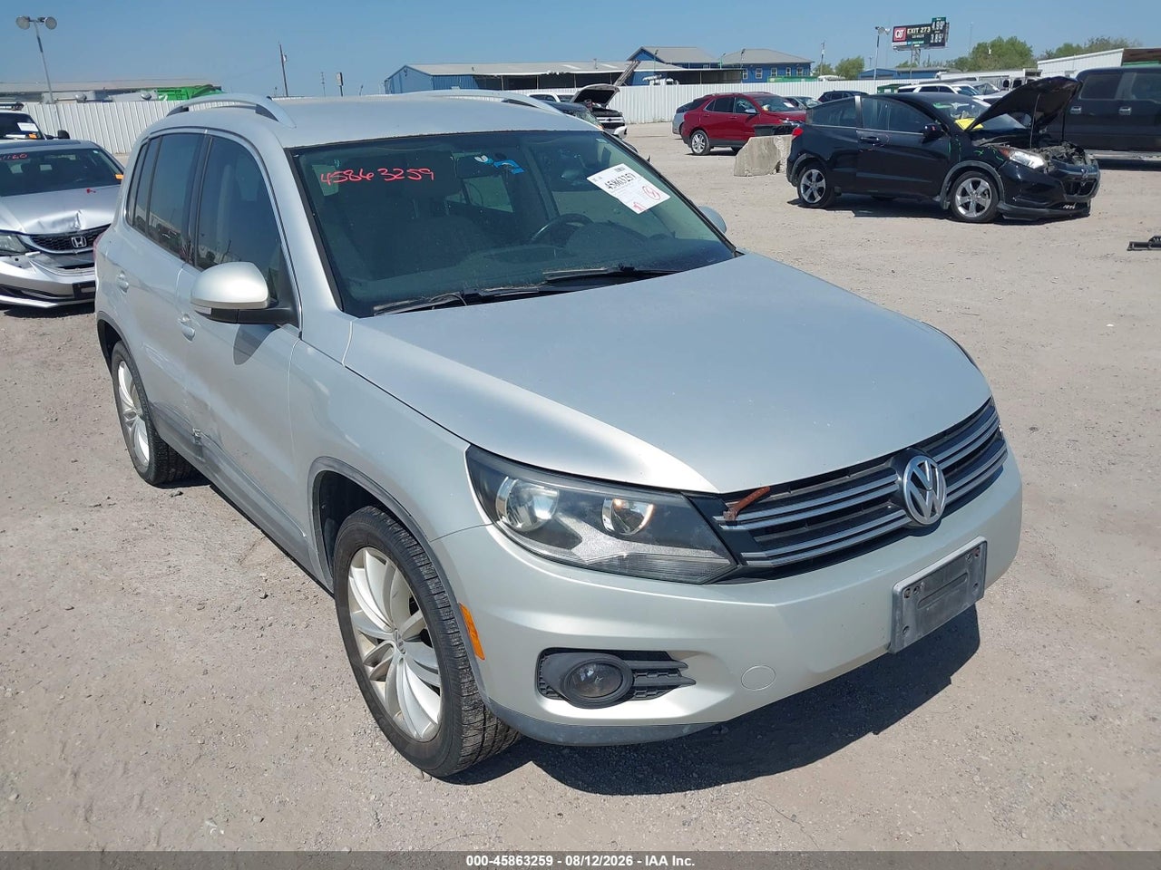 WVGAV7AX8DW****** · 2013 VOLKSWAGEN TIGUAN SE