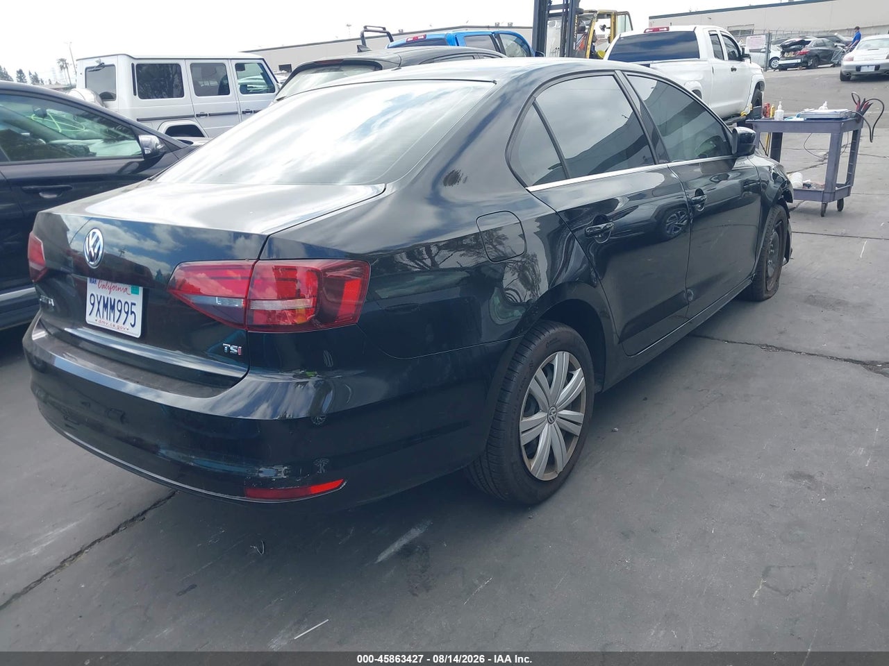 2017 VOLKSWAGEN JETTA 1.4T S · 4/11