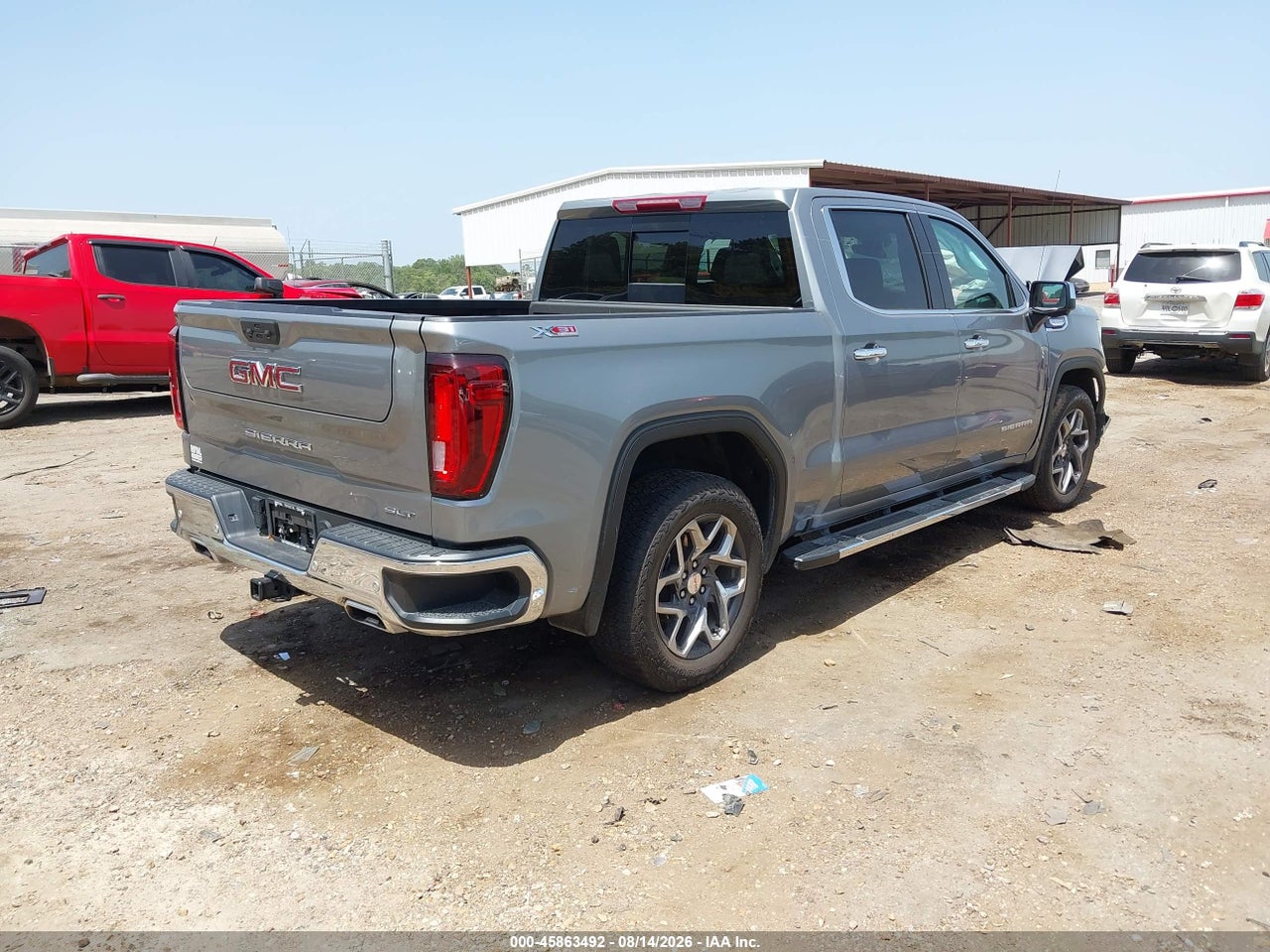 2026 GMC SIERRA 1500 , SHORT BED, SLT, 4WD · 4/11