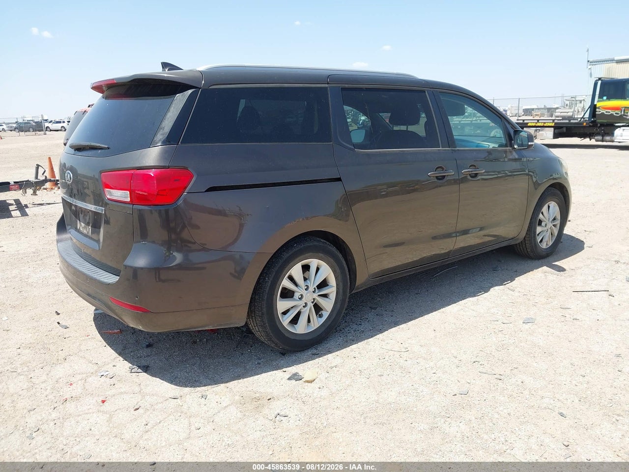 2017 KIA SEDONA LX · 4/11