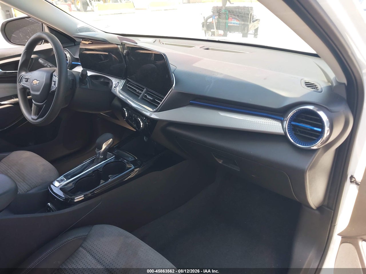KL77LHEPXSC****** · 2025 CHEVROLET TRAX FWD LT · 5/11
