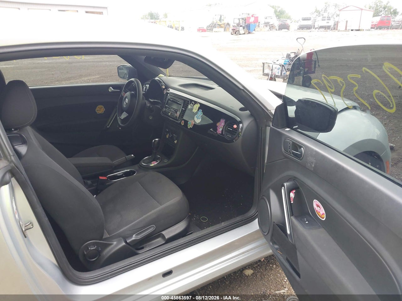 2014 VOLKSWAGEN BEETLE 2.5L ENTRY · 5/11