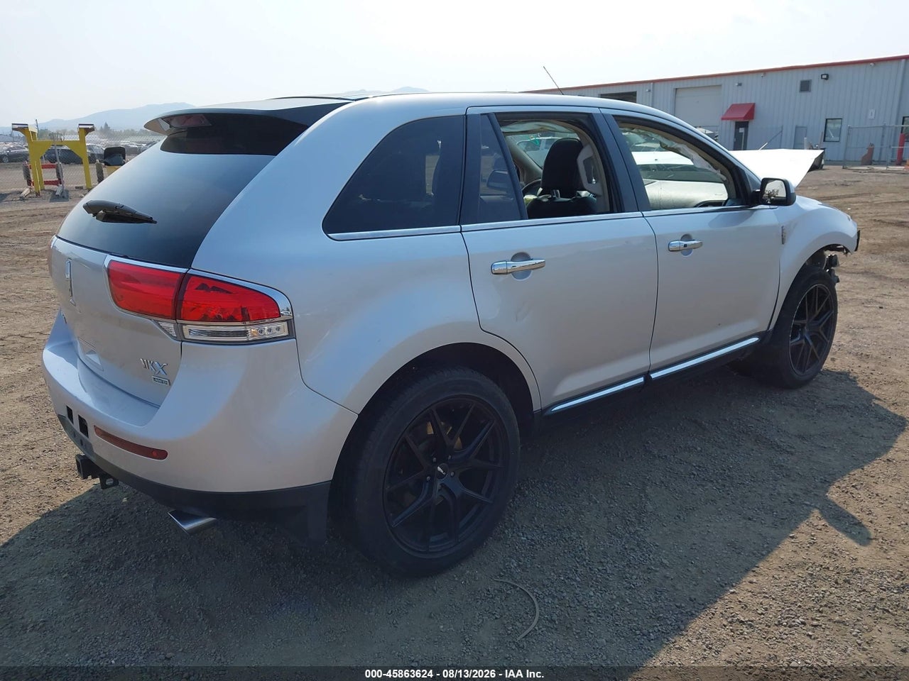 2011 LINCOLN MKX · 4/10