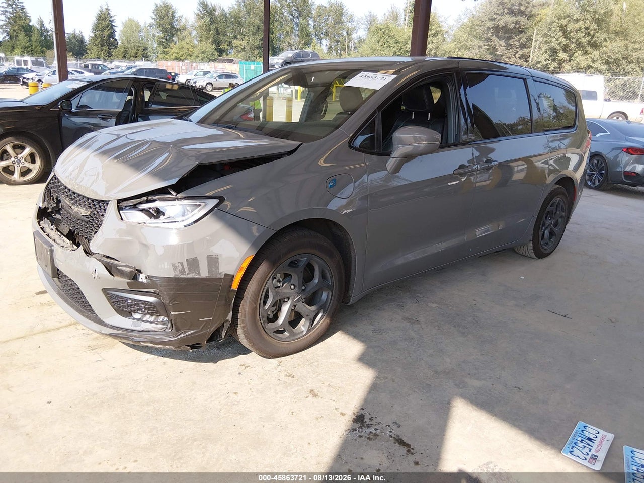 2022 CHRYSLER PACIFICA HYBRID TOURING L · 2/11
