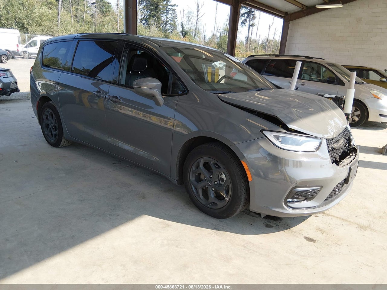 2C4RC1L70NR****** · 2022 CHRYSLER PACIFICA HYBRID TOURING L