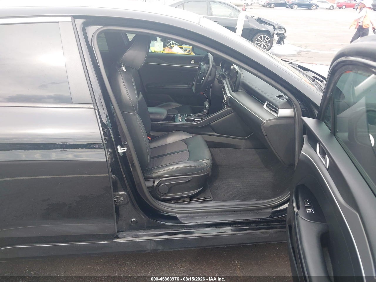 2022 KIA K5 GT-LINE · 5/11