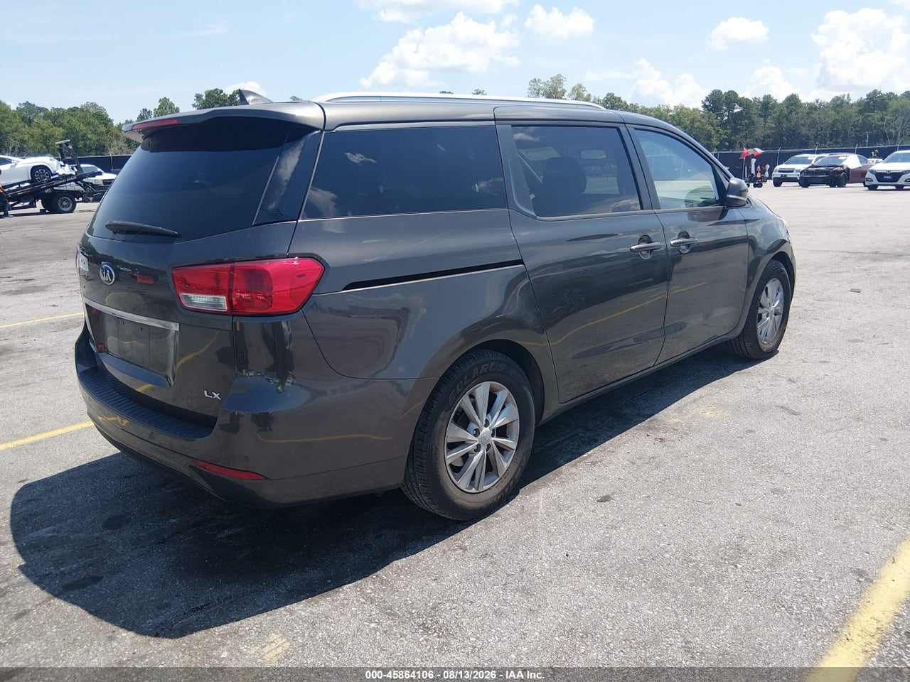 2016 KIA SEDONA LX · 4/11