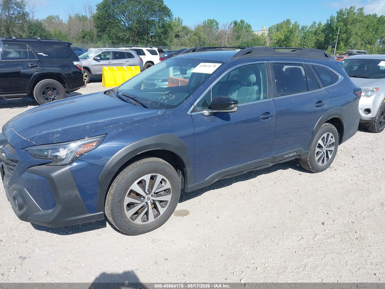 2025 SUBARU OUTBACK PREMIUM · 2/11