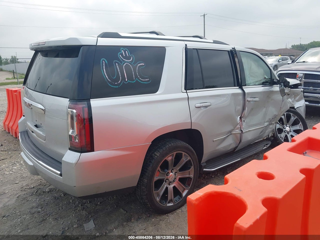 2017 GMC YUKON DENALI · 4/11