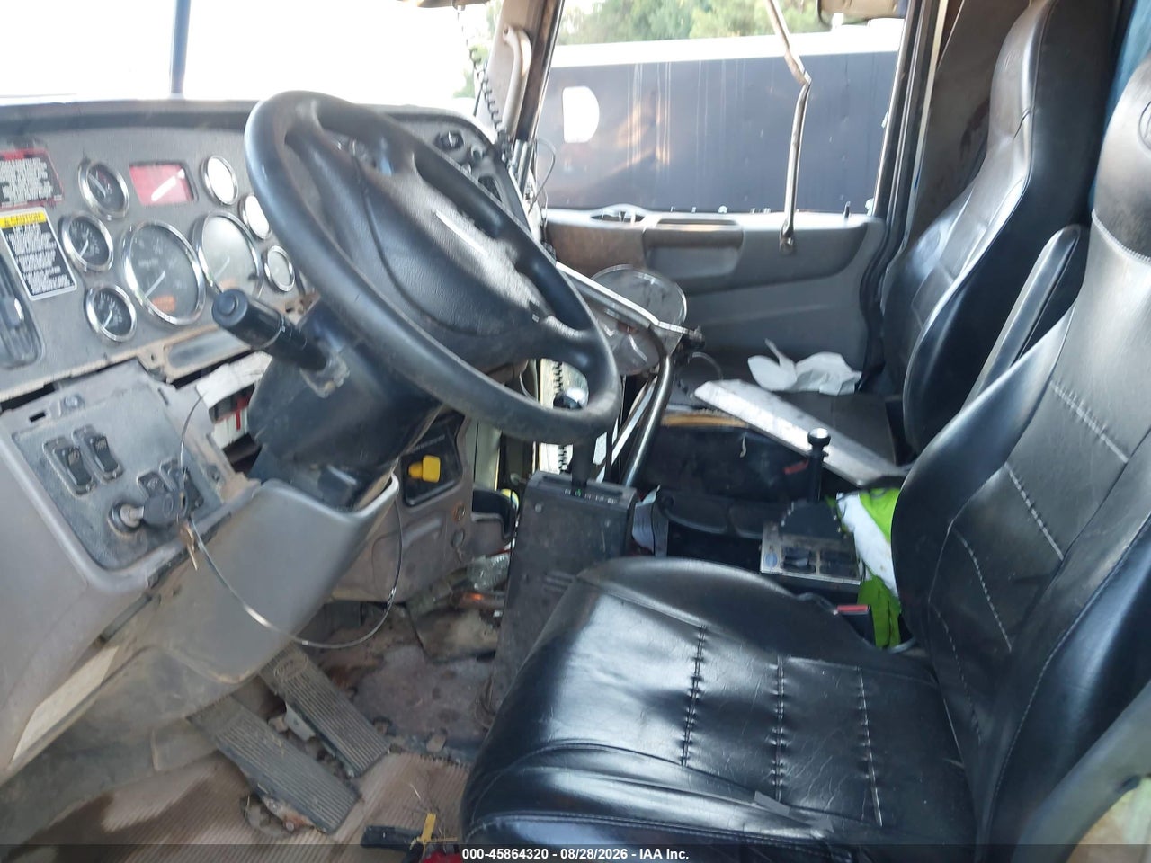 2017 PETERBILT 365   · 5/11