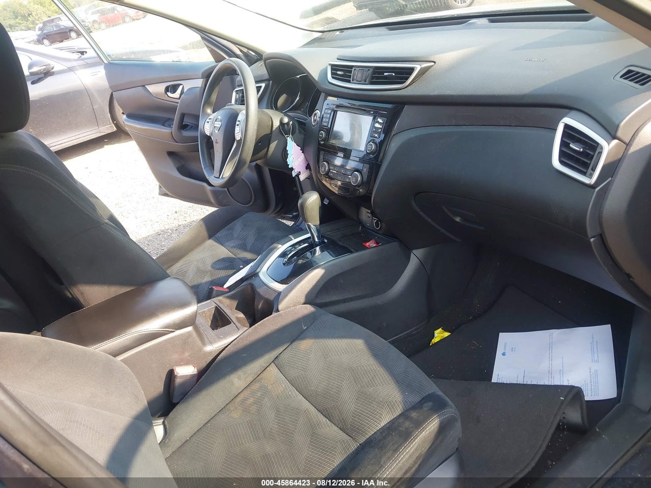 2014 NISSAN ROGUE SV · 5/11
