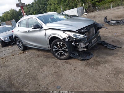 SJKCH5CR6JA****** · 2018 INFINITI QX30 LUXURY