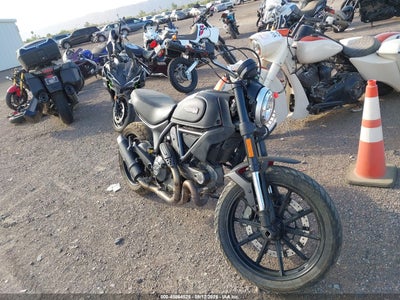 2016 DUCATI SCRAMBLER 800