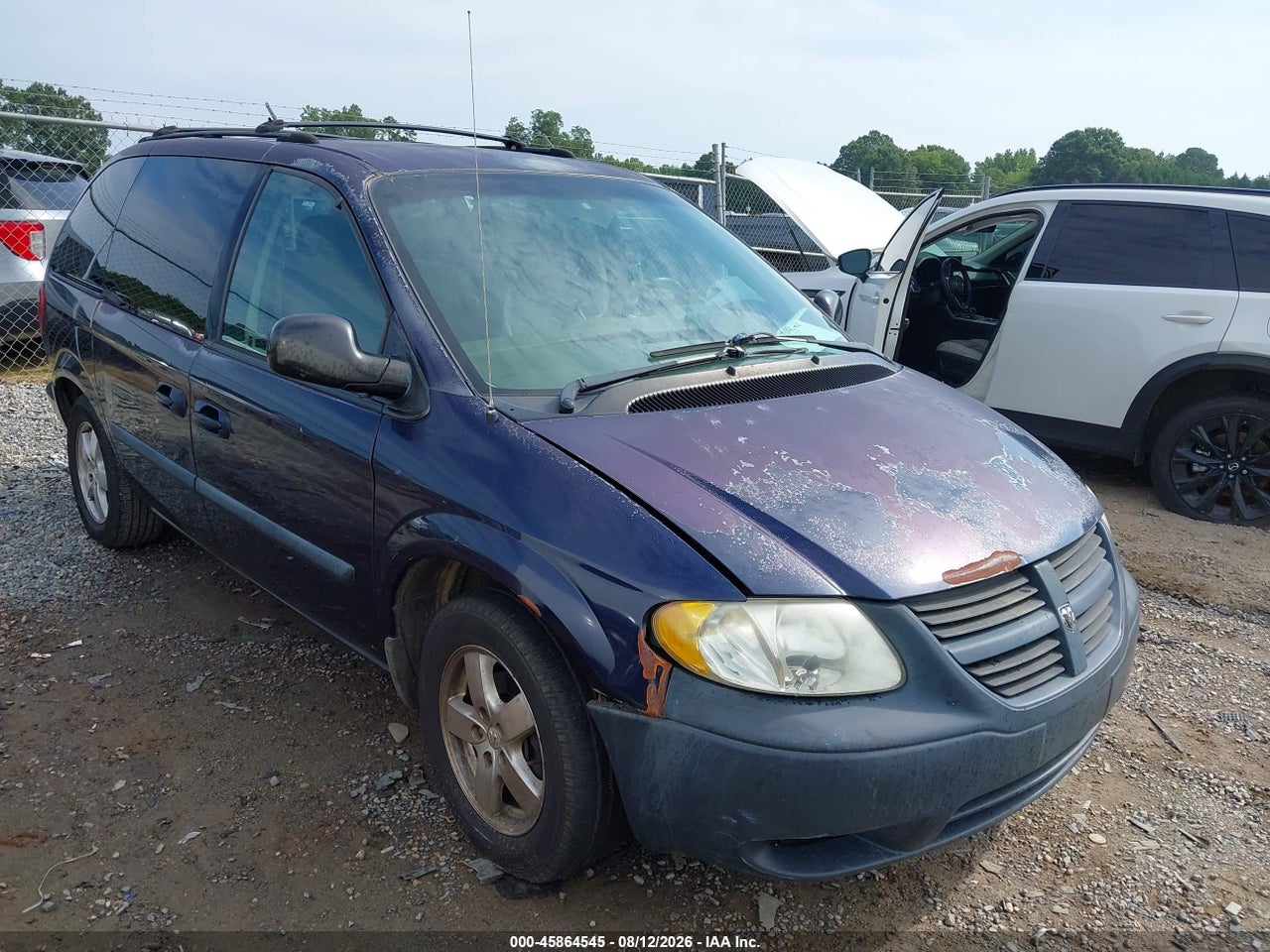 1D4GP45R15B****** · 2005 DODGE CARAVAN SXT
