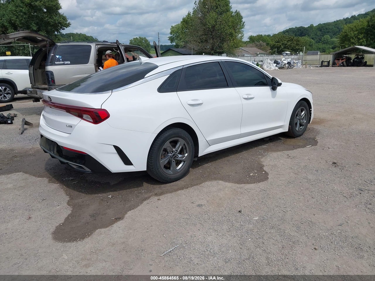 2021 KIA K5 LXS · 4/11