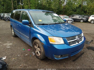 2D8HN54PX8R****** · 2008 DODGE GRAND CARAVAN SXT