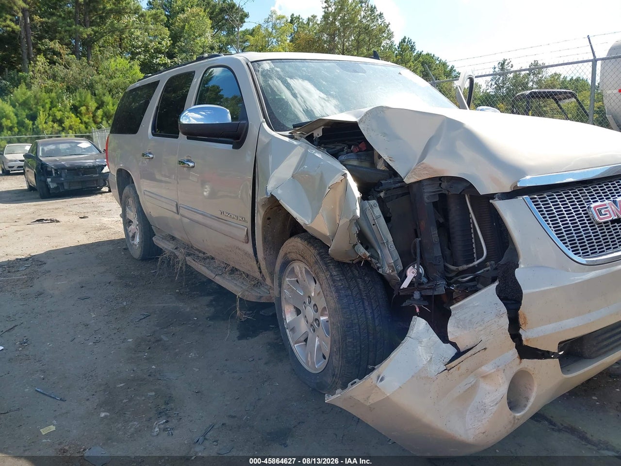 2011 GMC YUKON XL 1500 SLT · 6/11