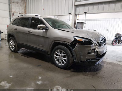 1C4PJMCS3HW****** · 2017 JEEP CHEROKEE LATITUDE