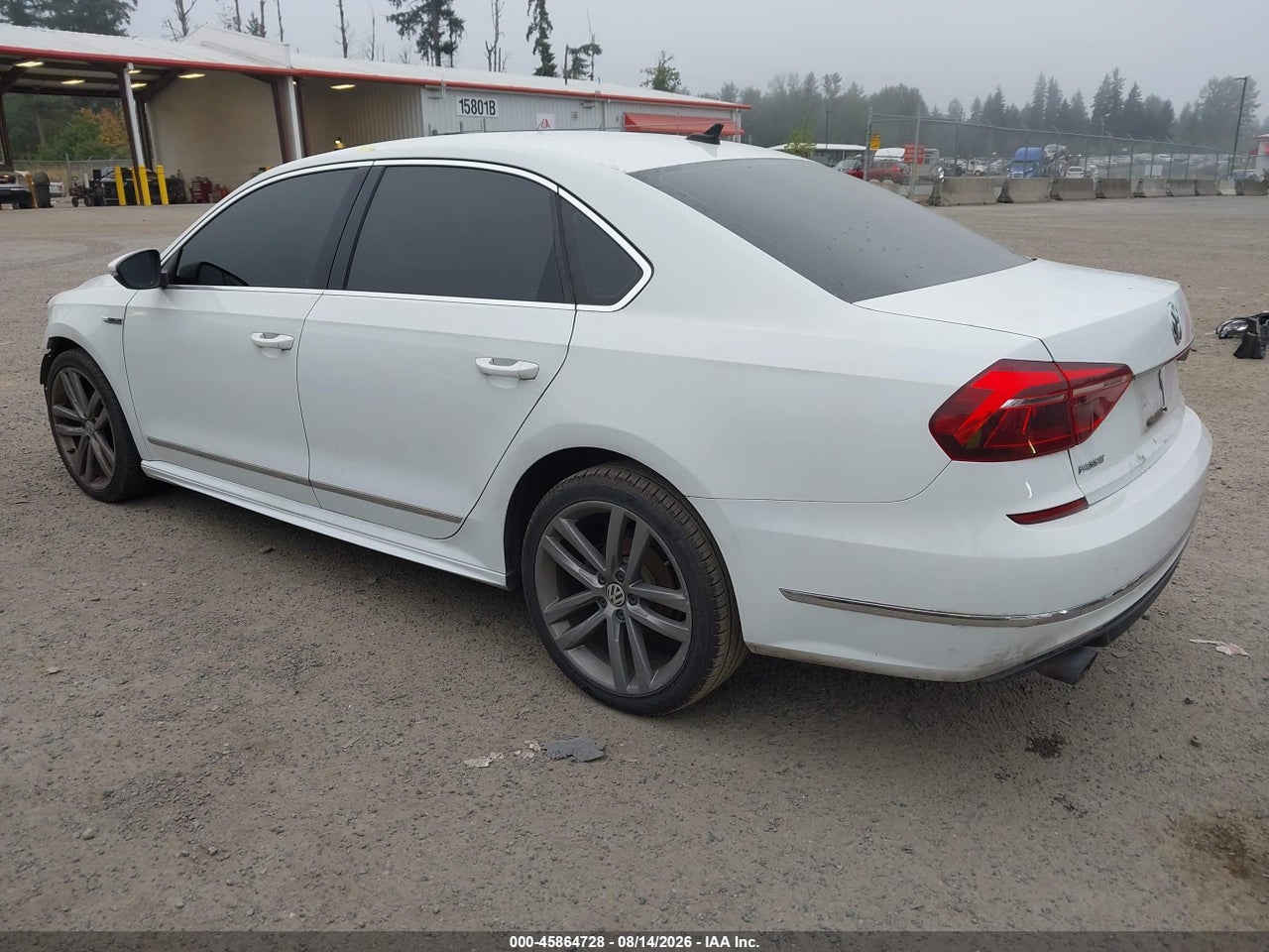 2017 VOLKSWAGEN PASSAT 1.8T R-LINE · 3/11