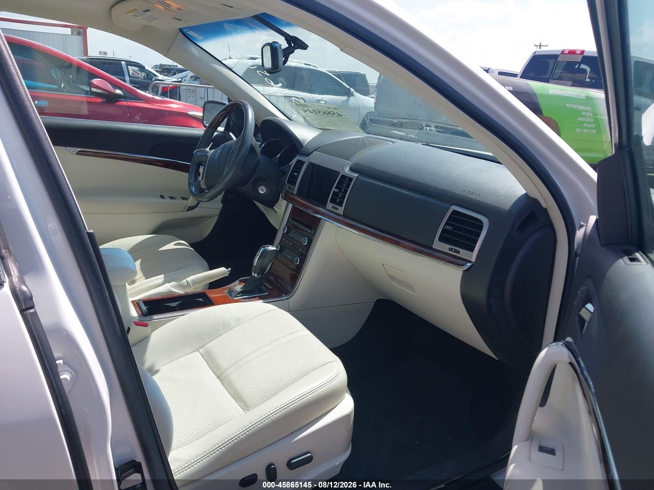 2010 LINCOLN MKZ   · 5/11