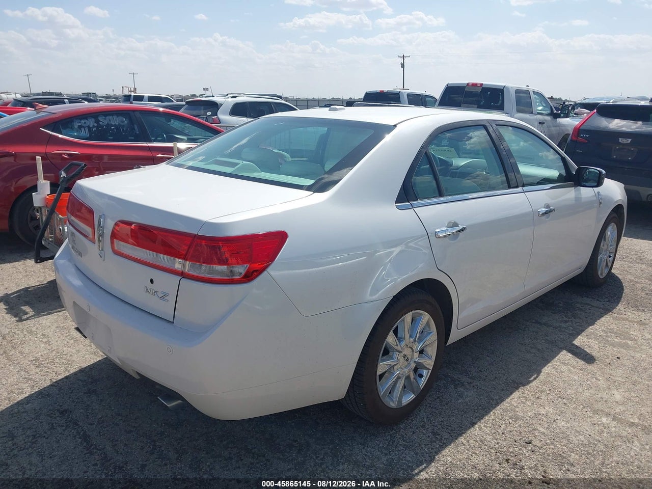 2010 LINCOLN MKZ   · 4/11