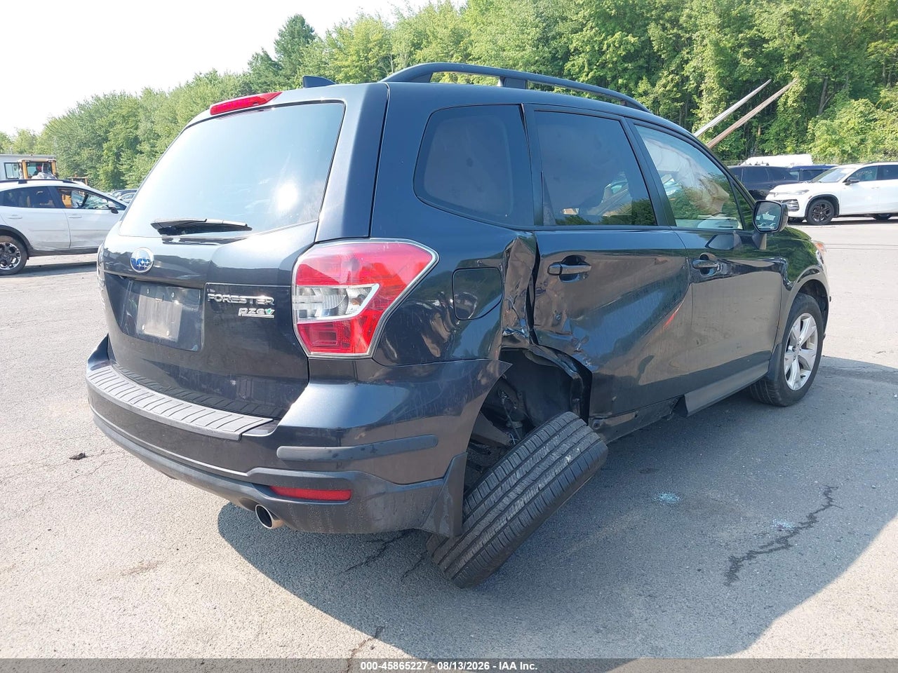 2016 SUBARU FORESTER 2.5I PREMIUM · 4/11