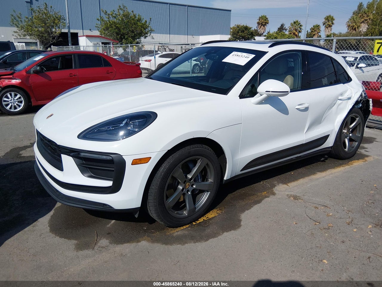 2022 PORSCHE MACAN · 2/11