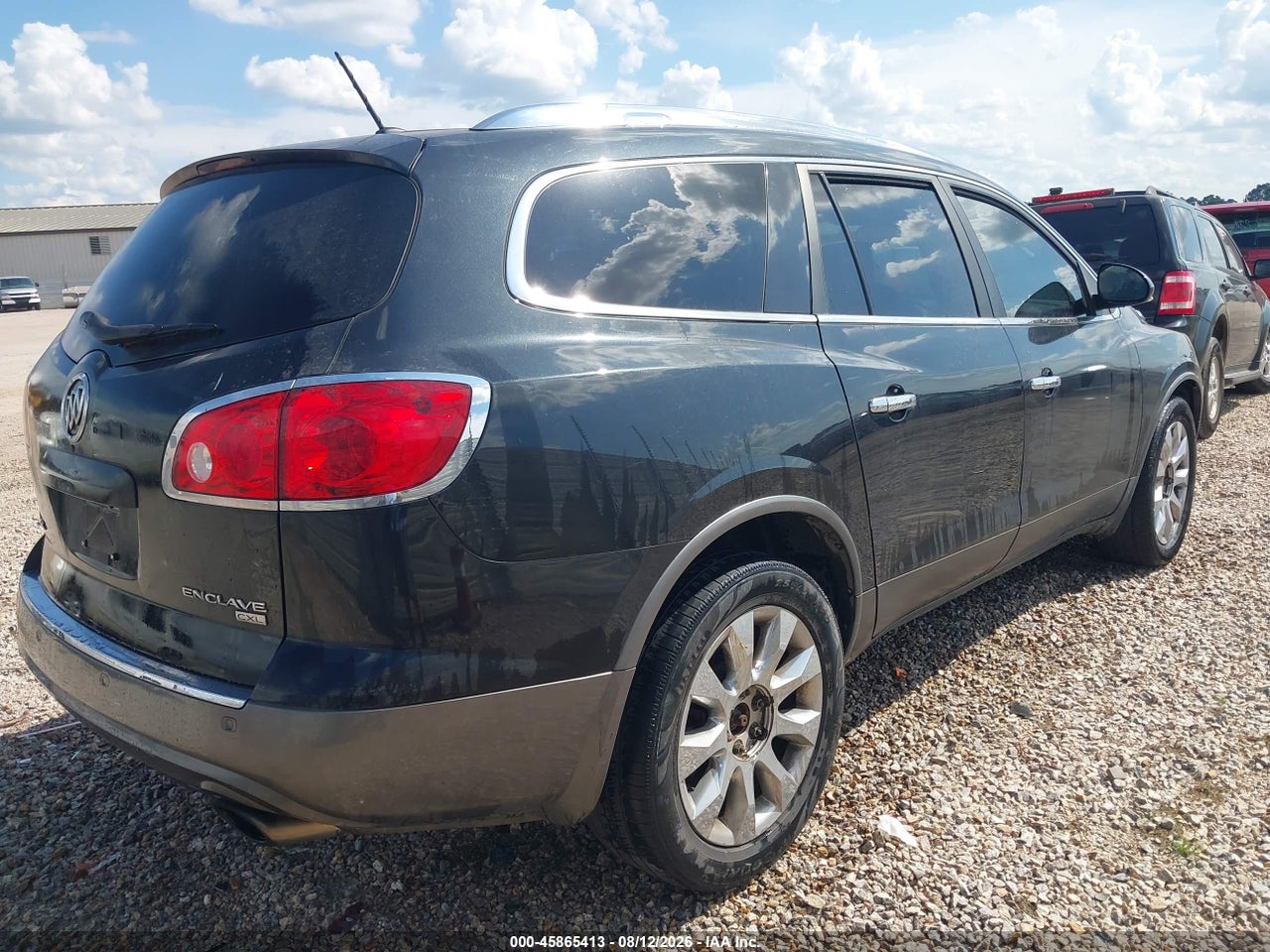 2011 BUICK ENCLAVE 2XL · 4/11
