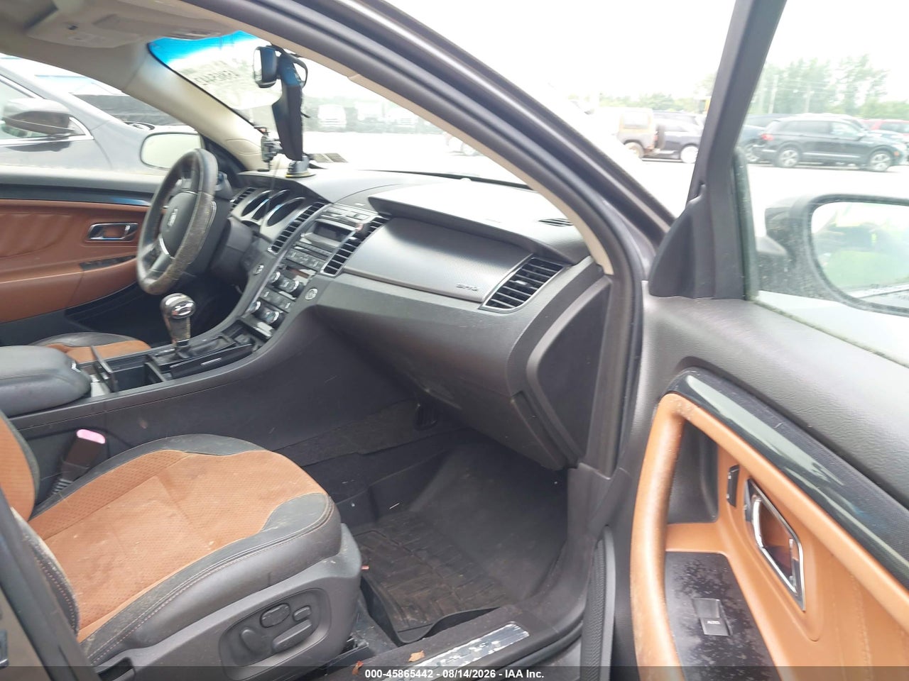 2011 FORD TAURUS SHO · 5/10