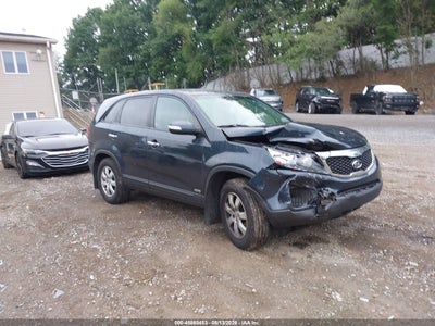 2013 KIA SORENTO LX