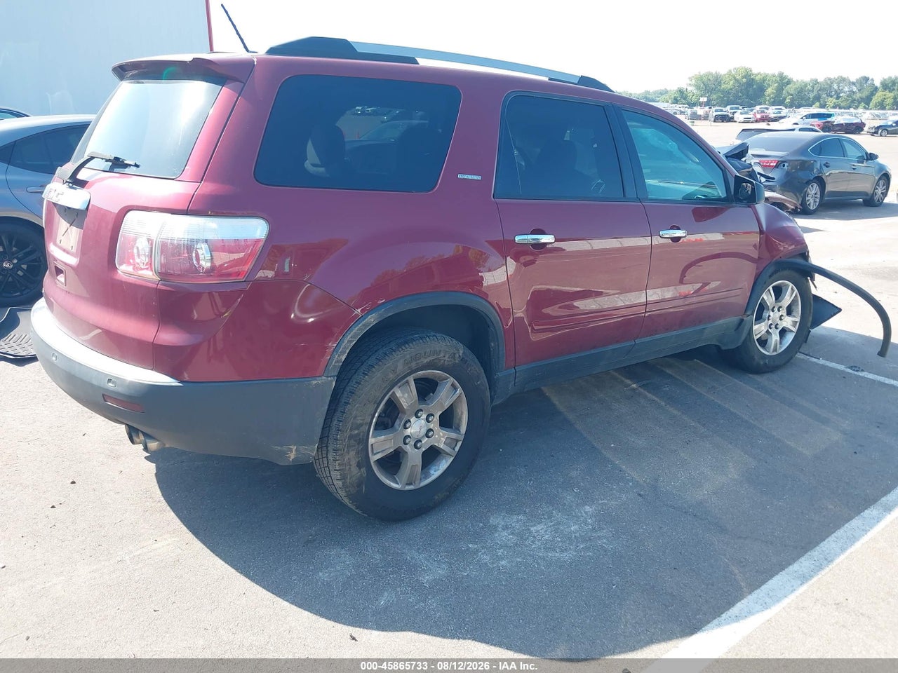 2011 GMC ACADIA SLE · 4/11
