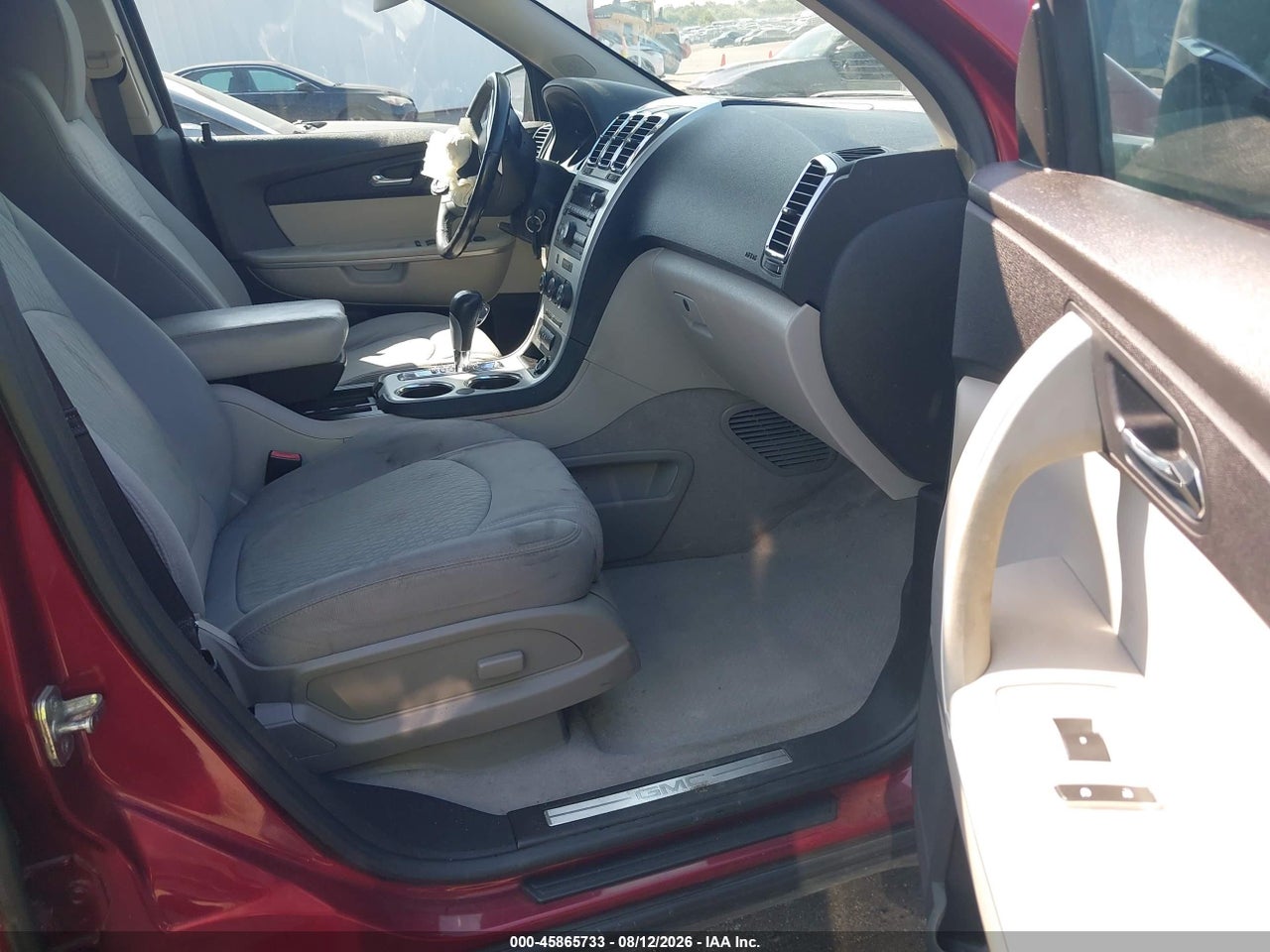 2011 GMC ACADIA SLE · 5/11