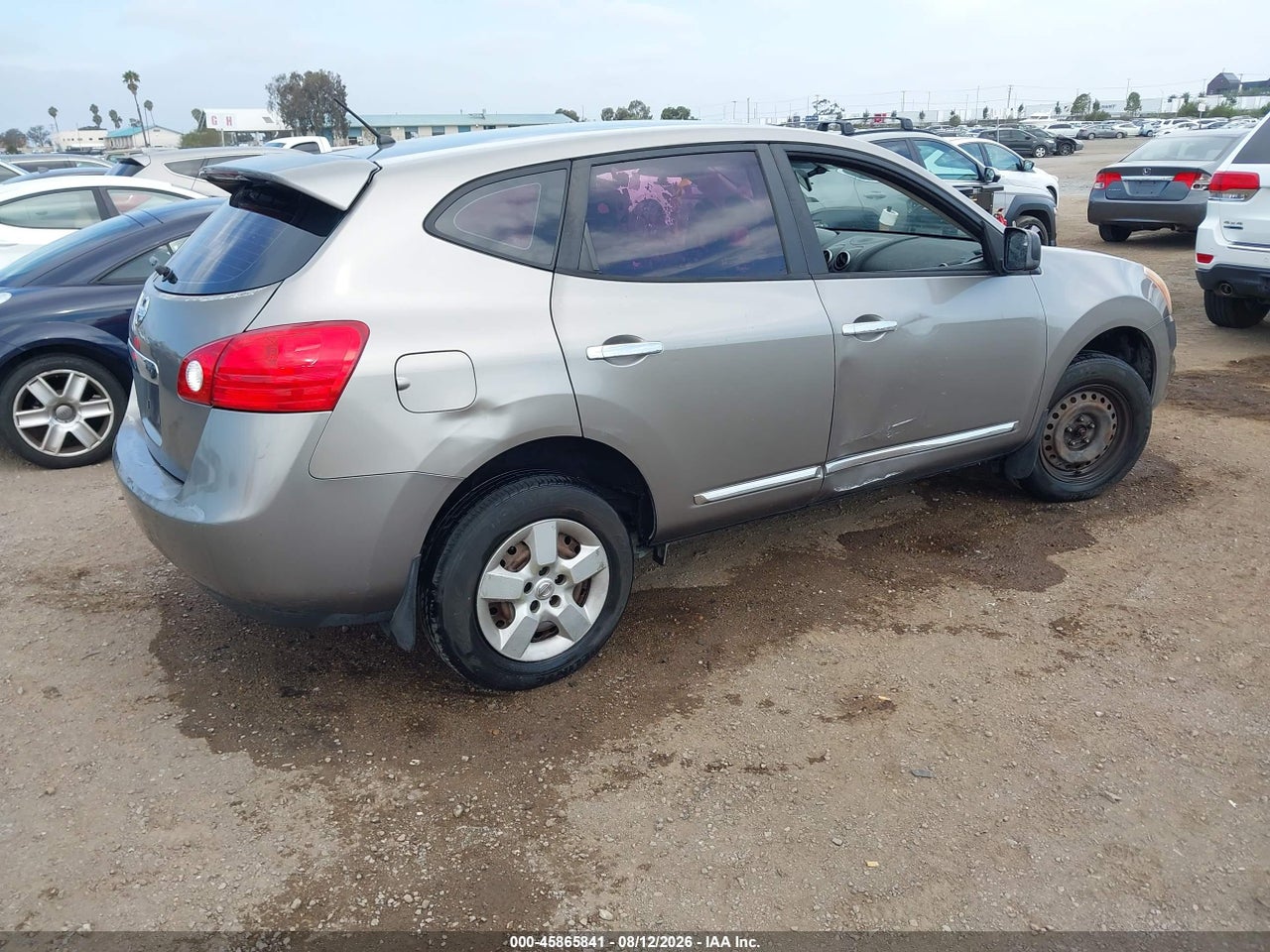 2012 NISSAN ROGUE S · 4/11
