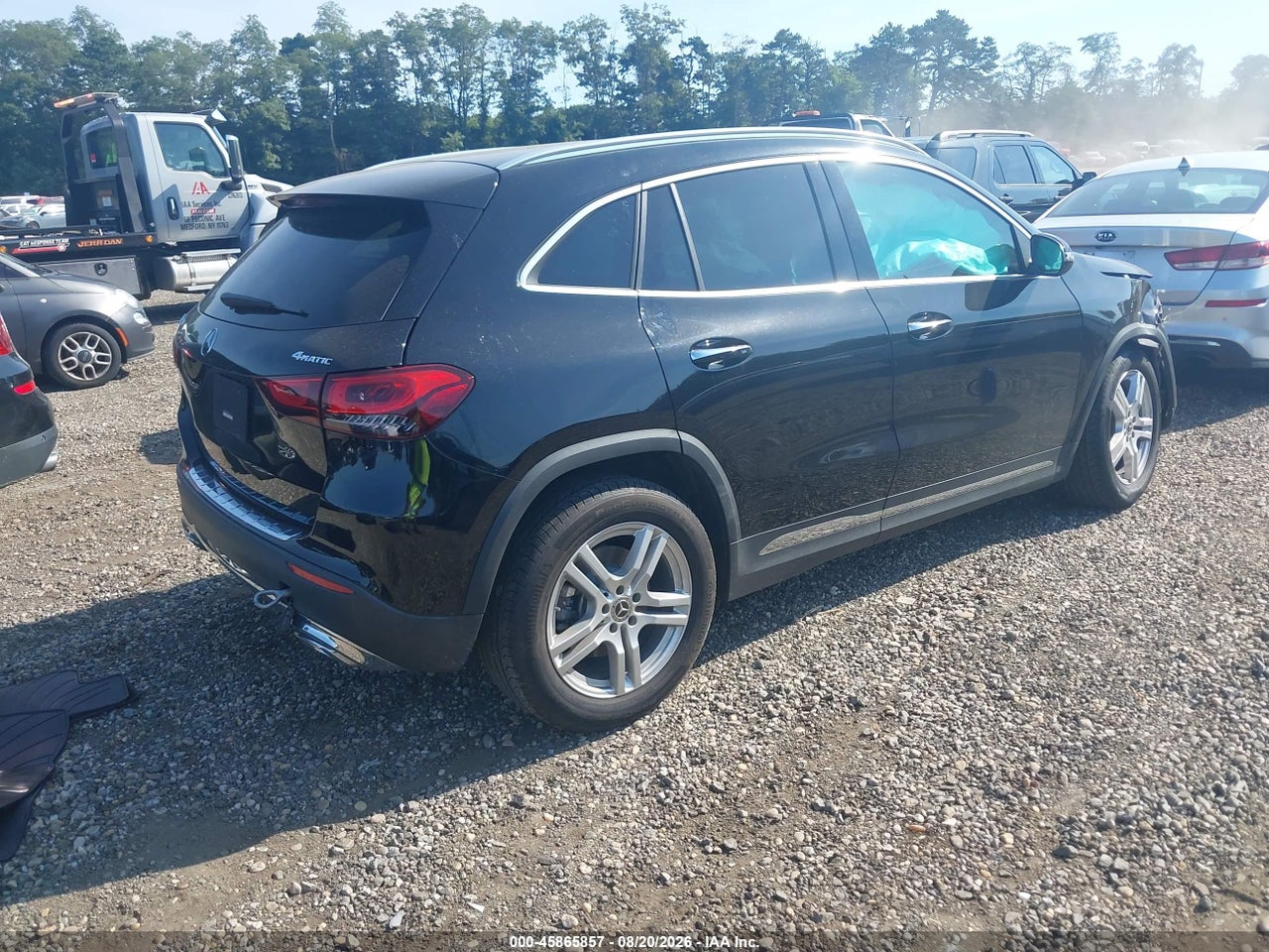 2023 MERCEDES-BENZ GLA 250 4MATIC · 4/10