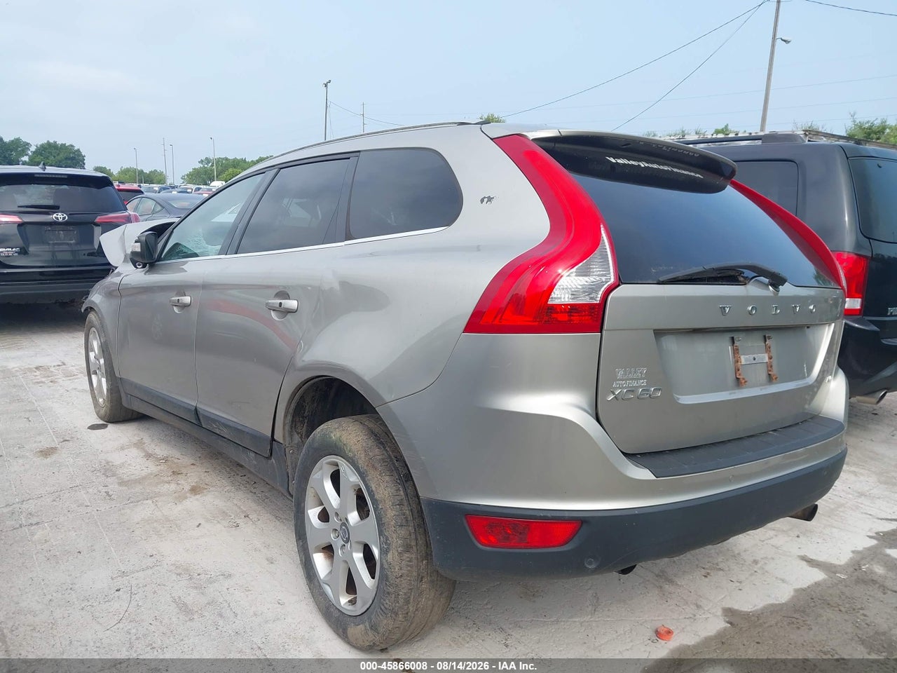 2012 VOLVO XC60 3.2/3.2 PLATINUM/3.2 PREMIER/3.2 PREMIER PLUS · 3/11