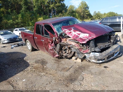 1C6RR6GG4JS****** · 2018 RAM 1500 SLT  4X2 6'4 BOX