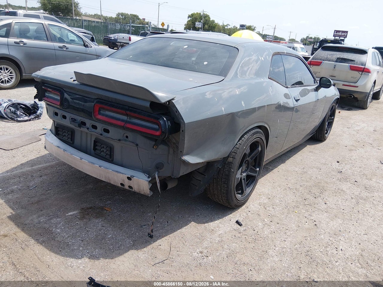 2017 DODGE CHALLENGER SXT · 4/11