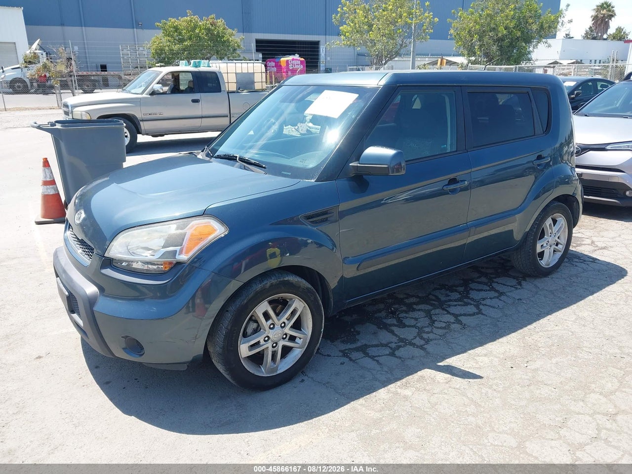 2011 KIA SOUL + · 2/11