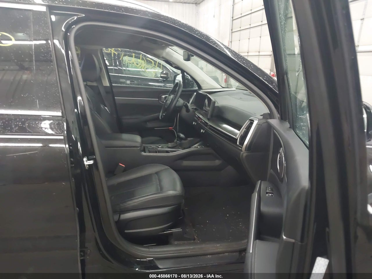2025 KIA SORENTO S · 5/11