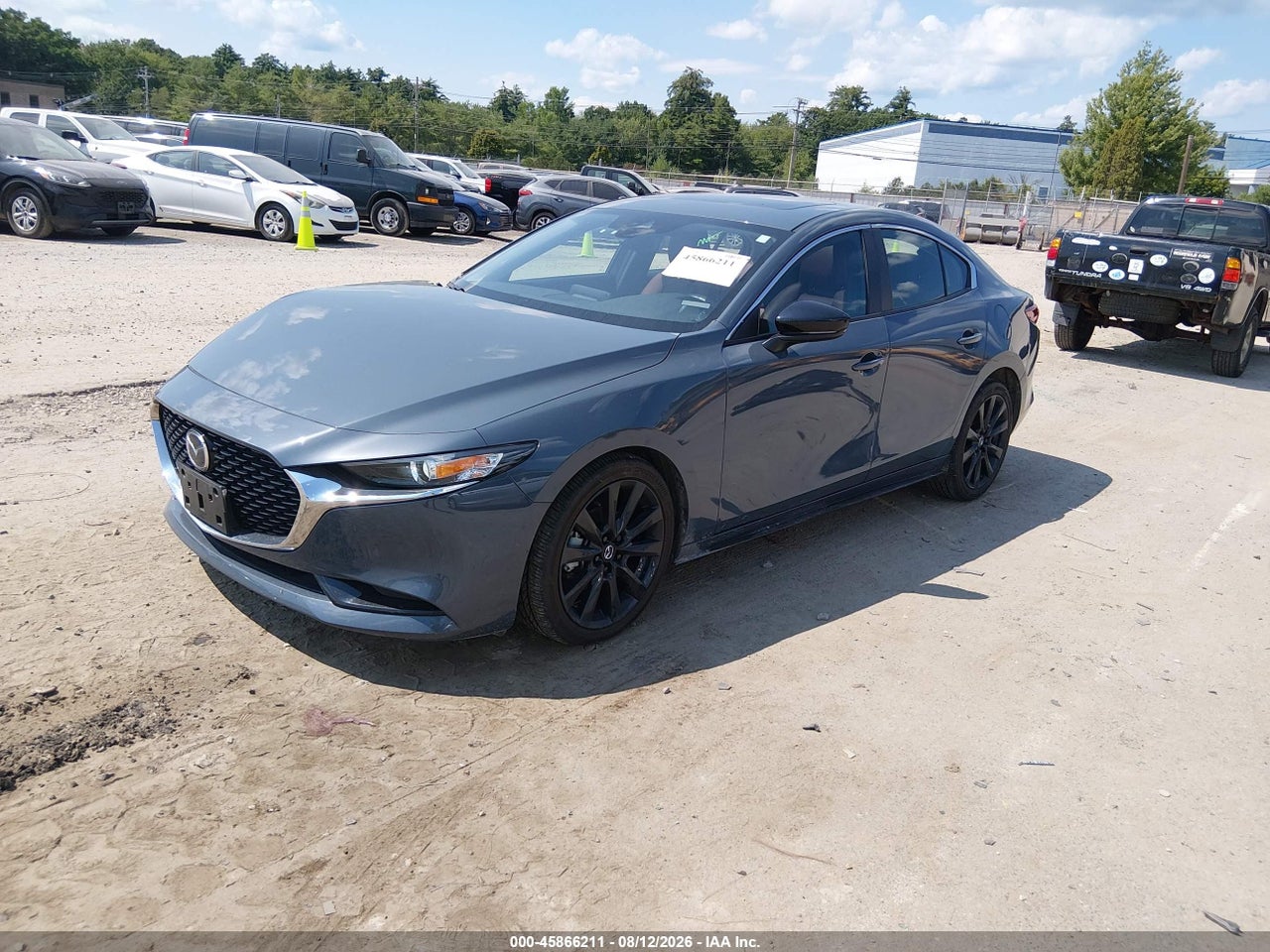 2022 MAZDA MAZDA3 CARBON EDITION · 2/11