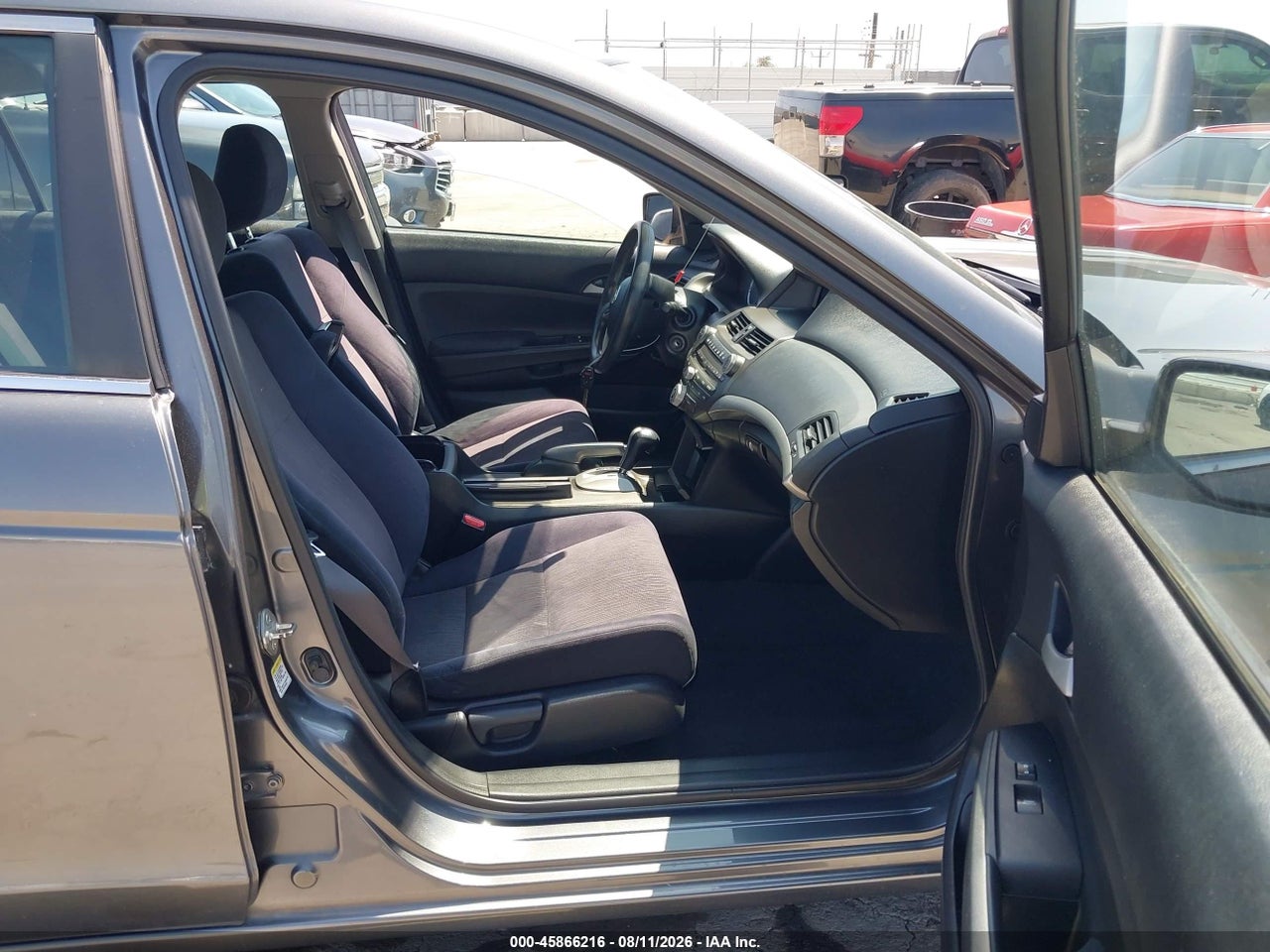2011 HONDA ACCORD 2.4 LX-P · 5/11