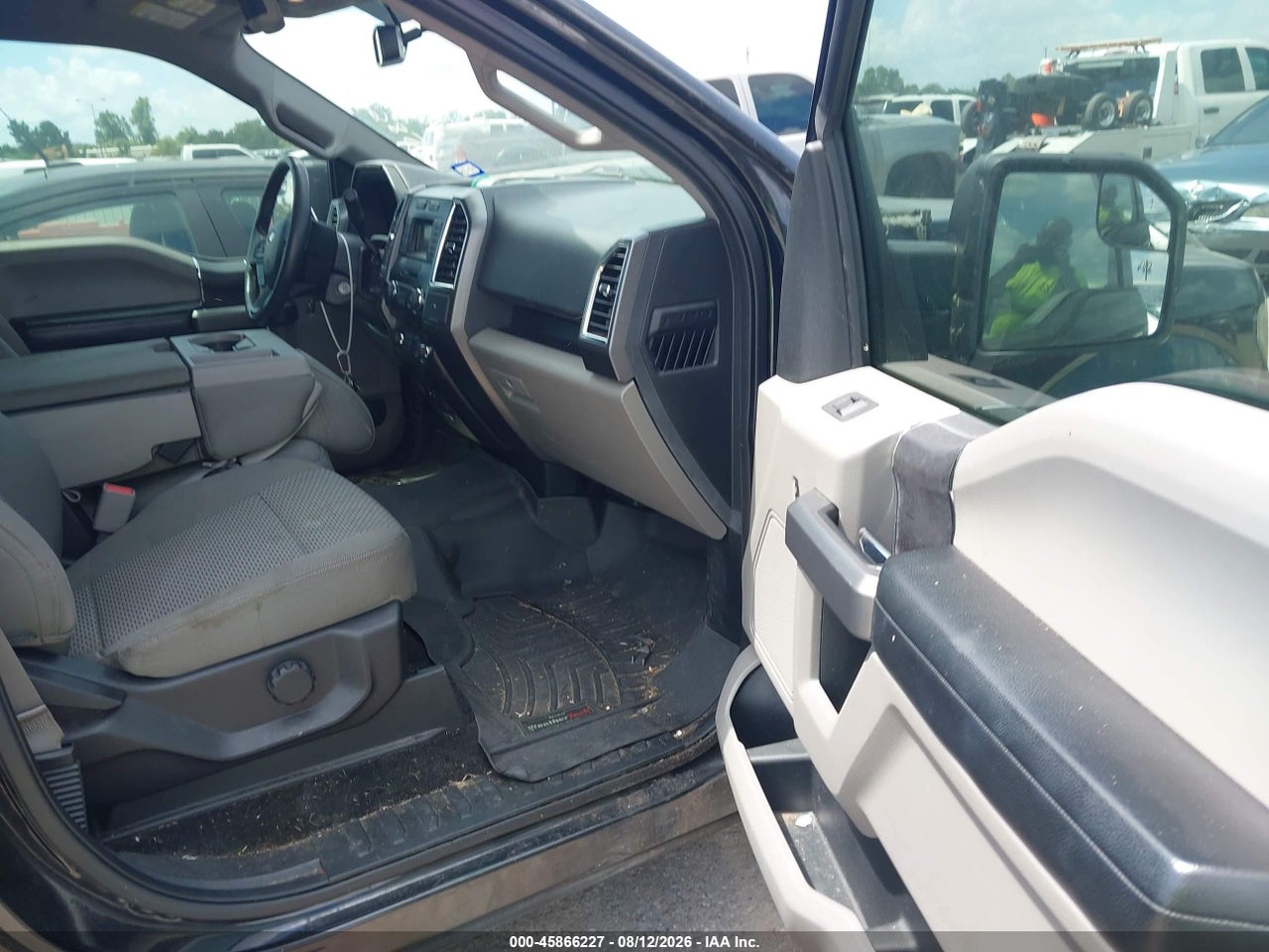 2015 FORD F-150 XLT · 5/11