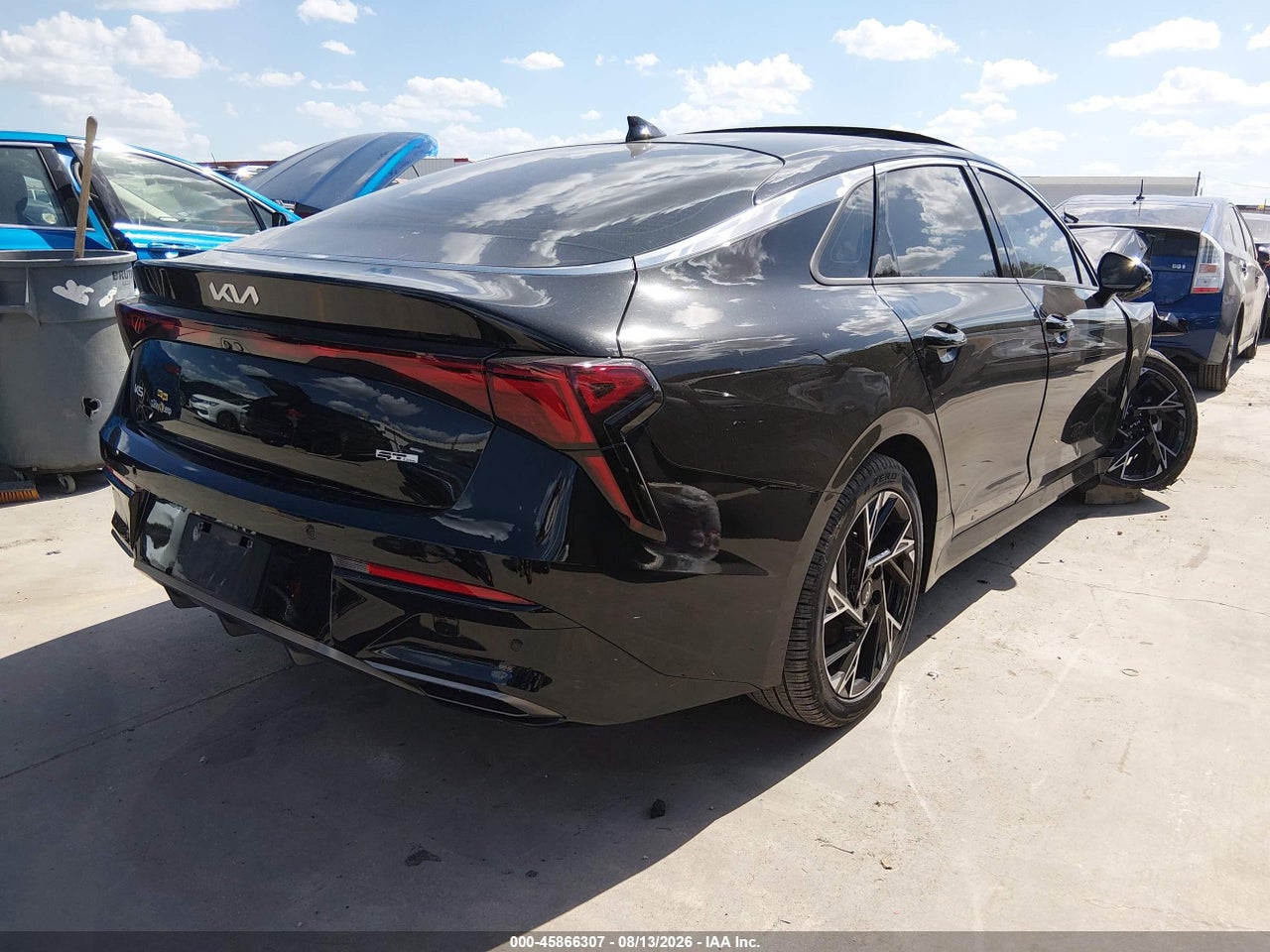 2025 KIA K5 GT-LINE · 4/11