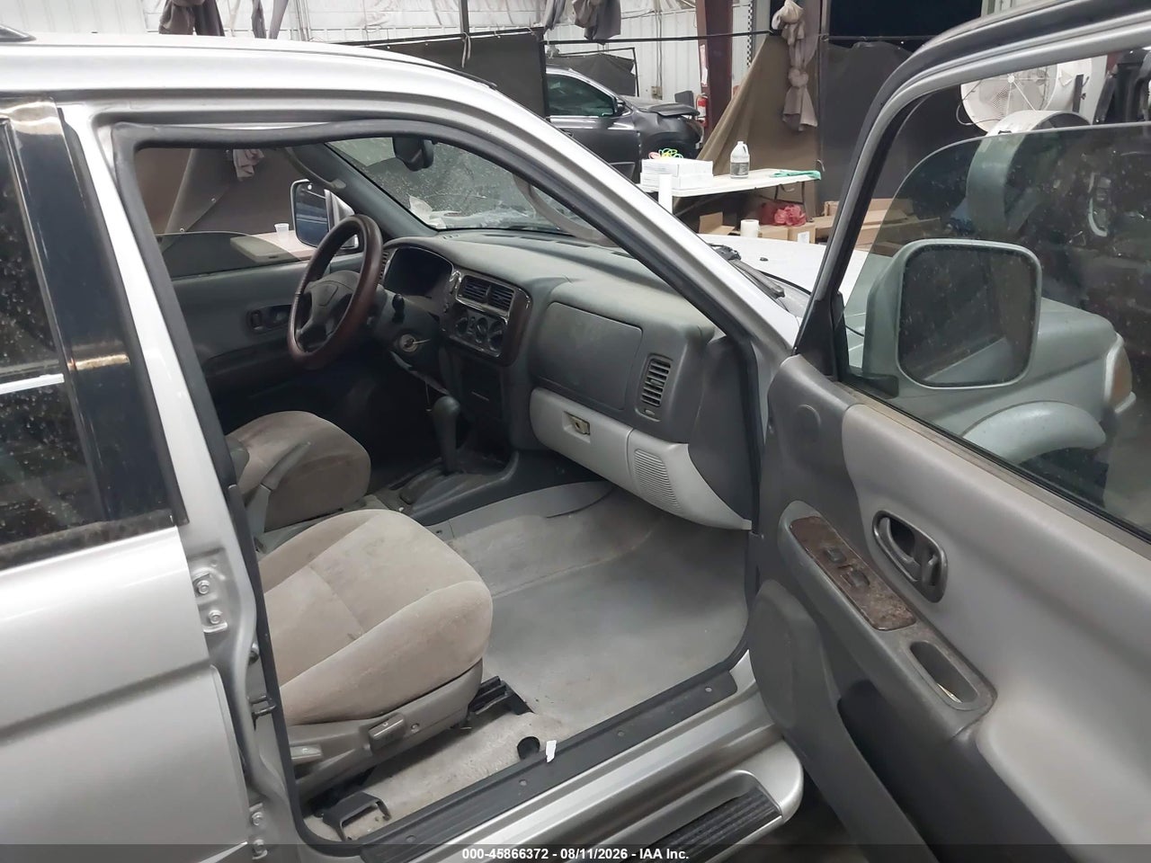 2002 MITSUBISHI MONTERO SPORT LTD · 5/11